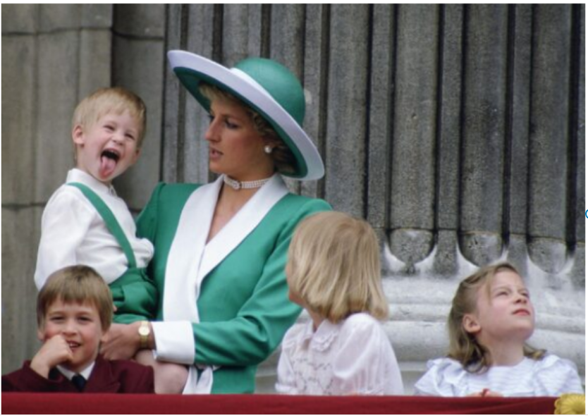Prince Harry espiègle avec Diana